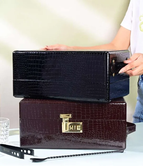 Portable Bartender Kit: Features, Specifications and Sourcing from India
